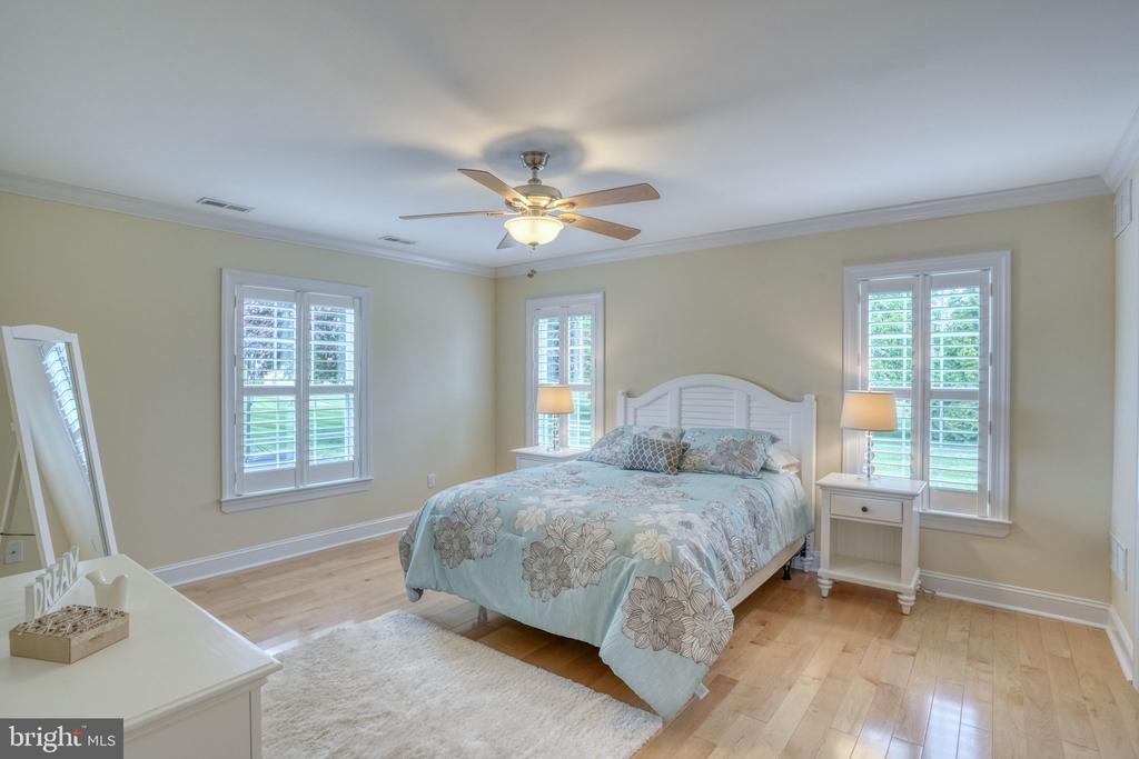 502 STARBOARD LANE