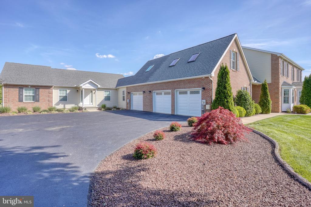 502 STARBOARD LANE