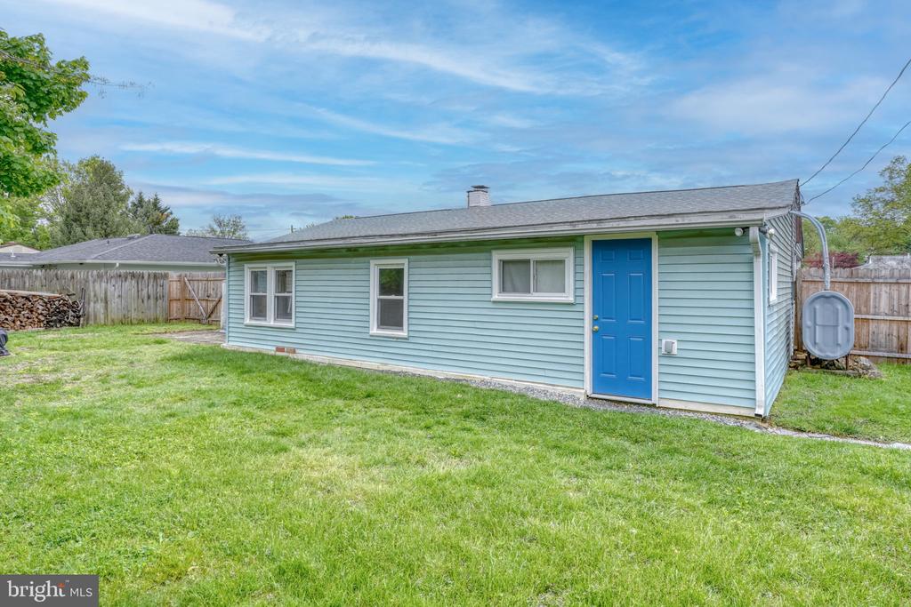 62 MONTROSE DRIVE