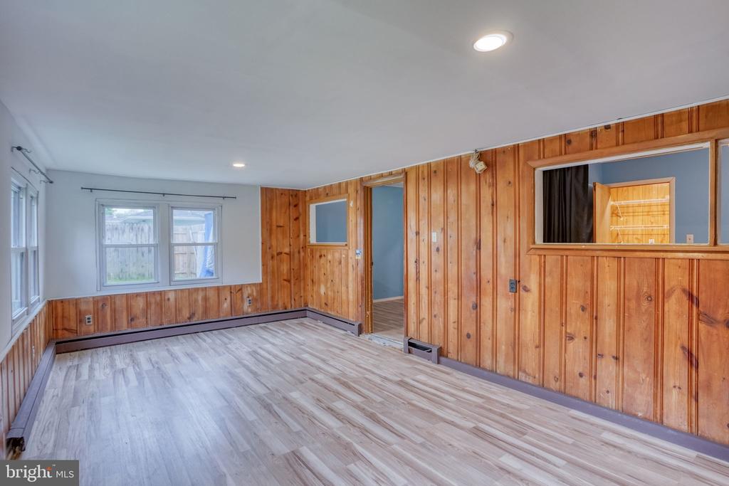 62 MONTROSE DRIVE