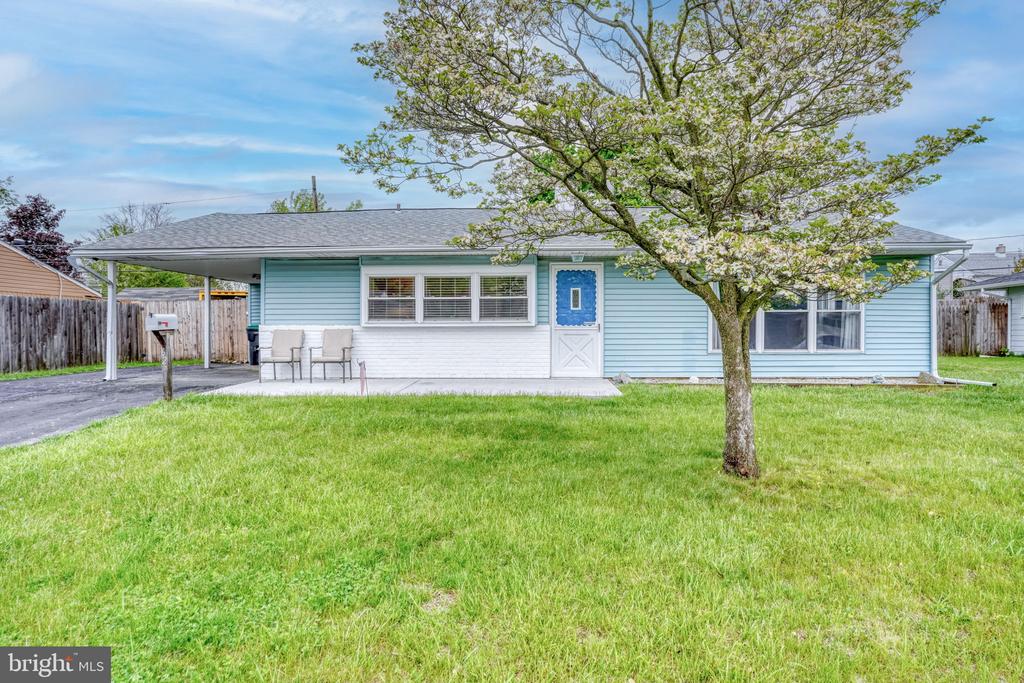 62 MONTROSE DRIVE