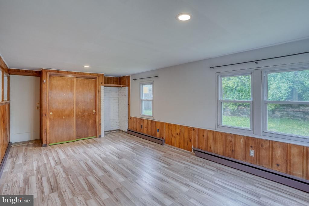 62 MONTROSE DRIVE