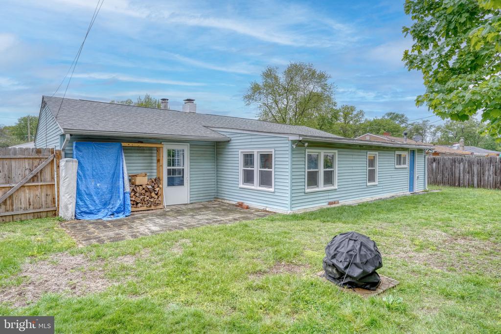 62 MONTROSE DRIVE