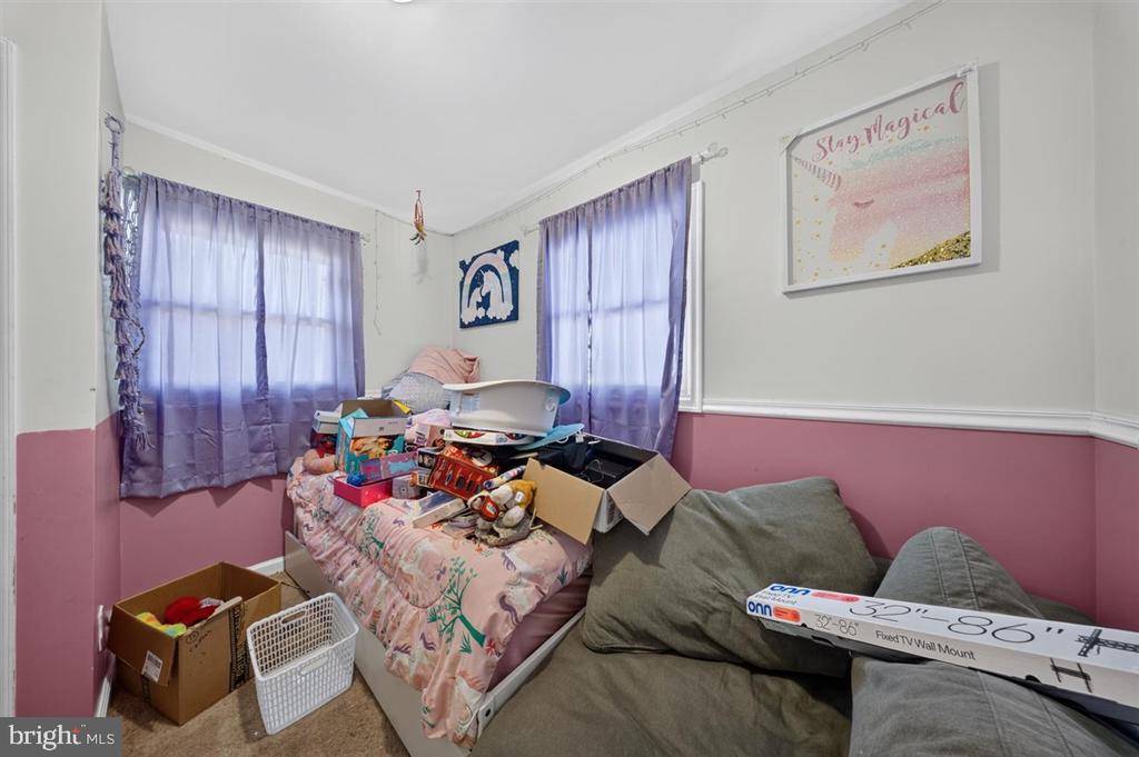 13 CAXTON DRIVE