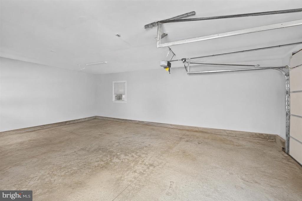 13 CAXTON DRIVE