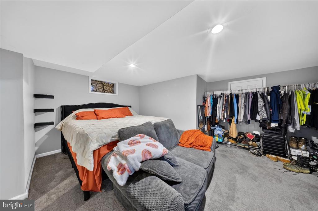 13 CAXTON DRIVE