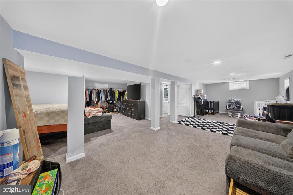 13 CAXTON DRIVE
