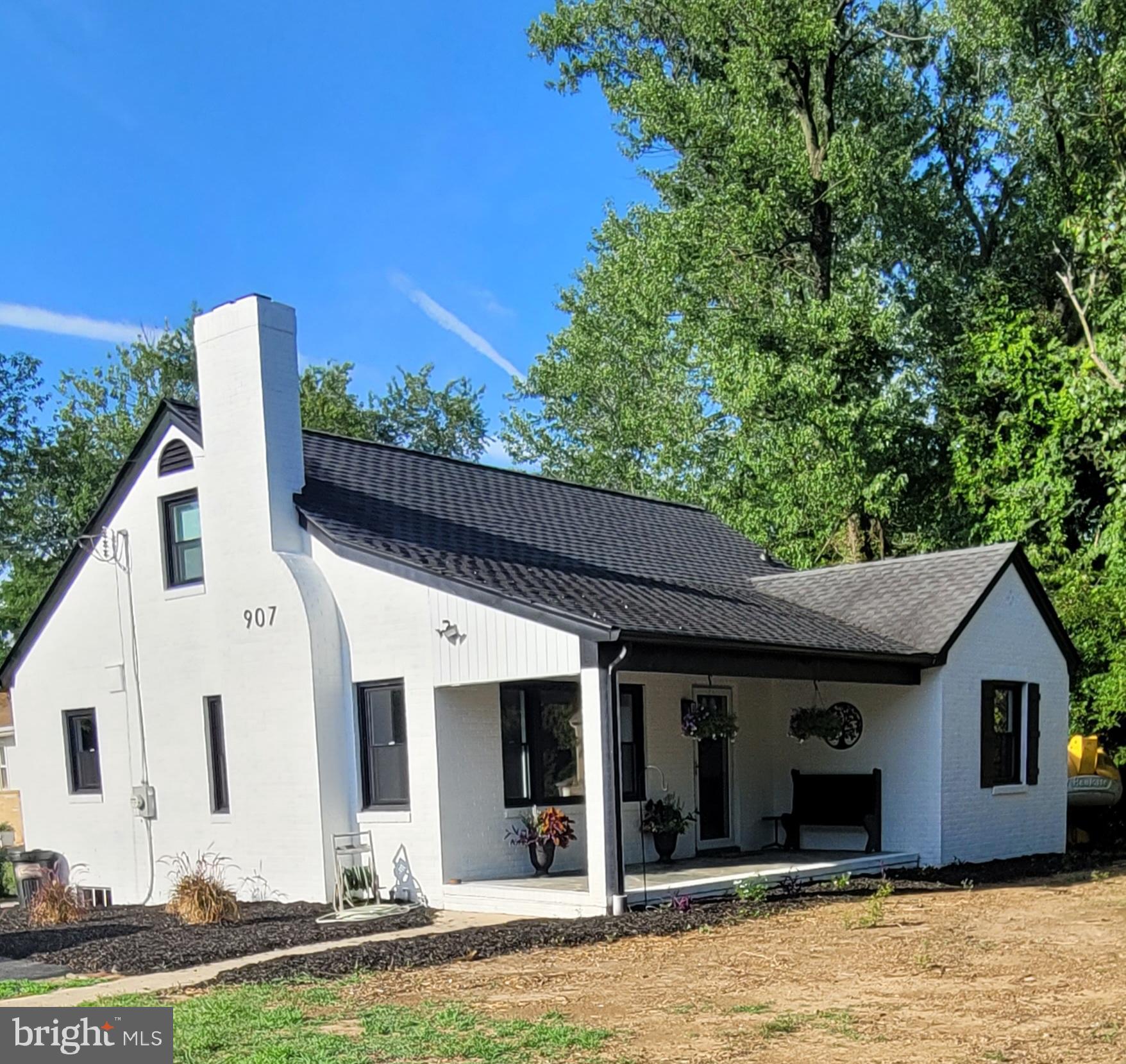 907 Maryland Ave