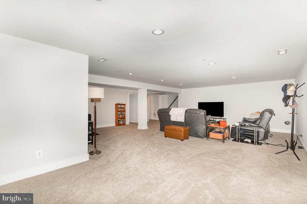47 CHASE CIRCLE