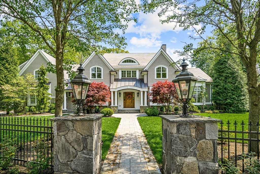 99 Old Colony Rd