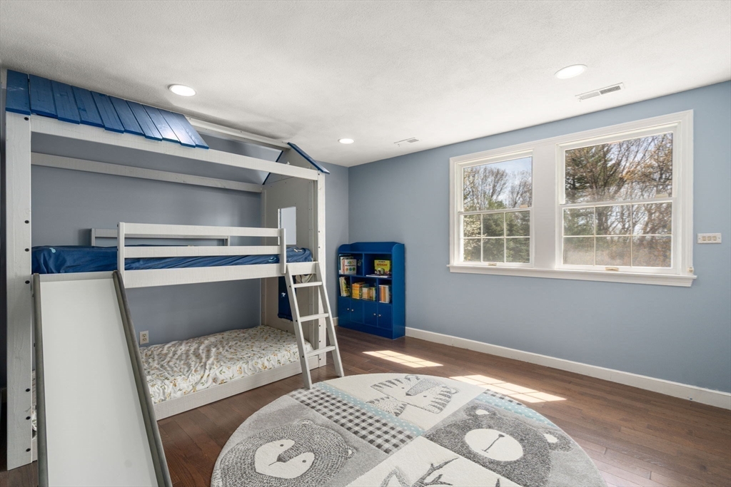 11 Scotch Pine Cir