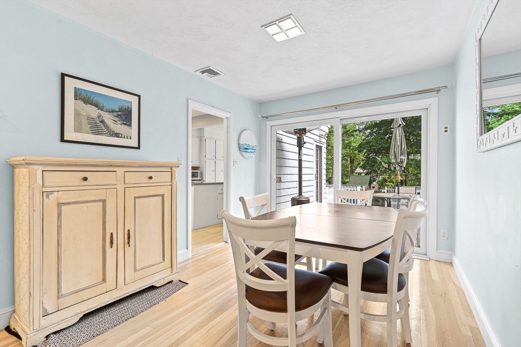 44 Rowena Rd