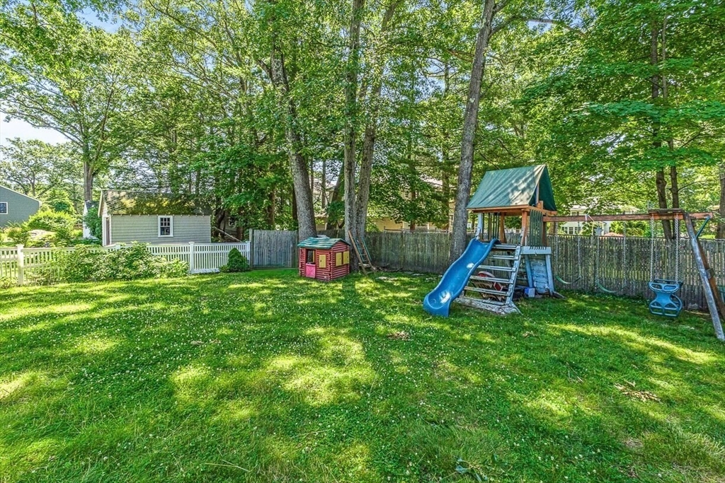 44 Rowena Rd