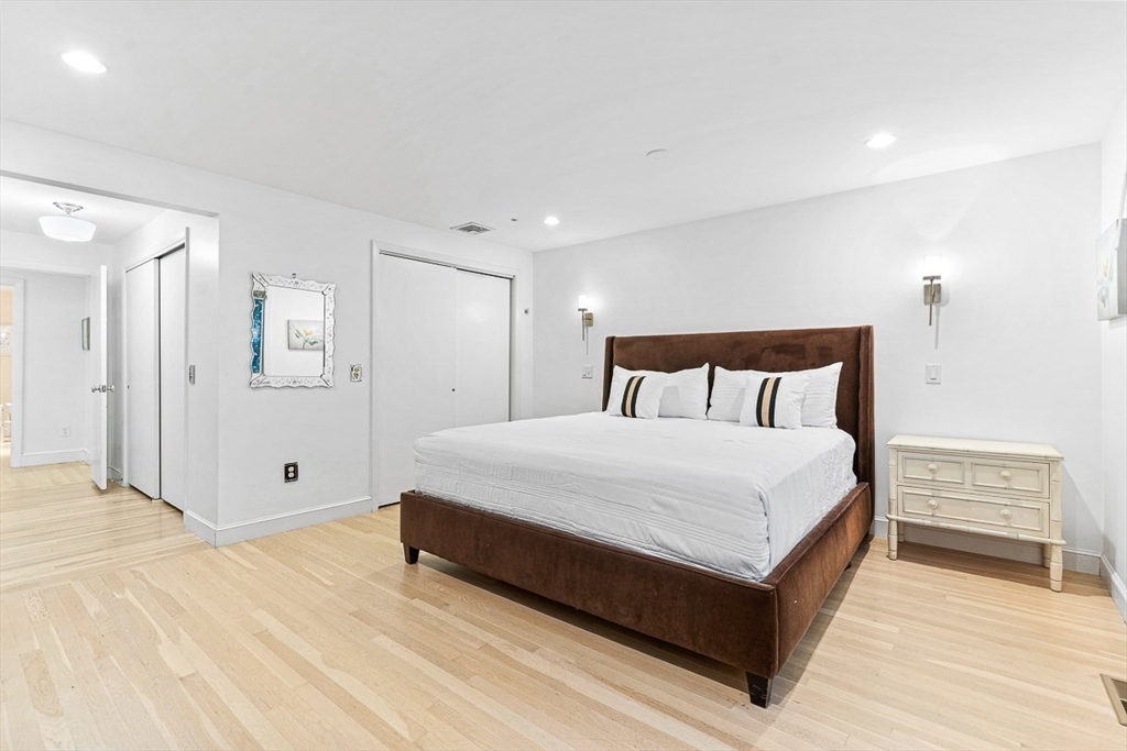 44 Rowena Rd
