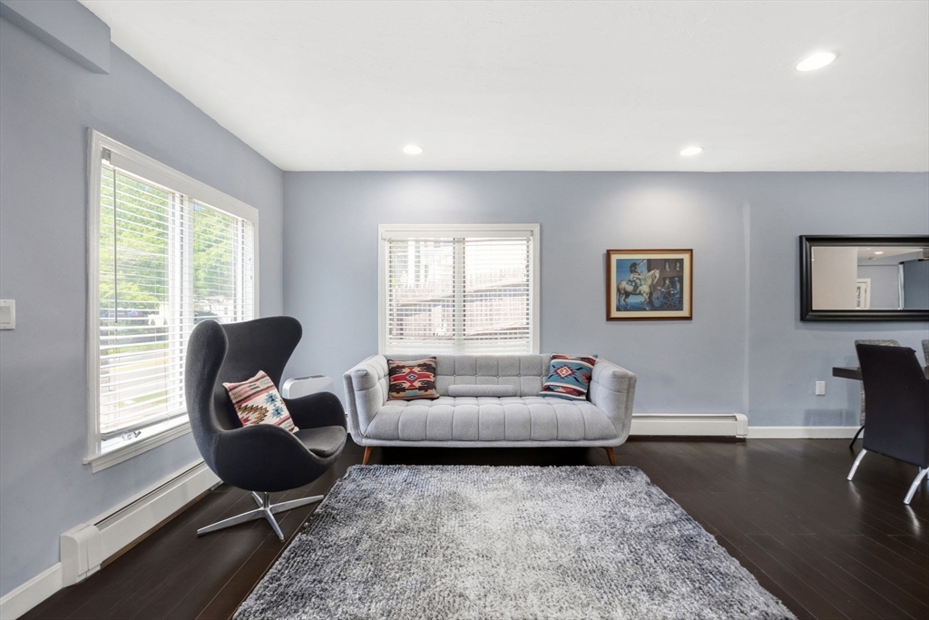 22 Cedar St