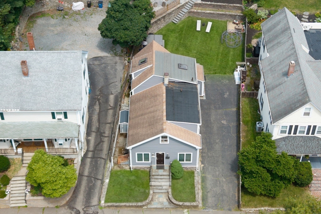 22 Cedar St