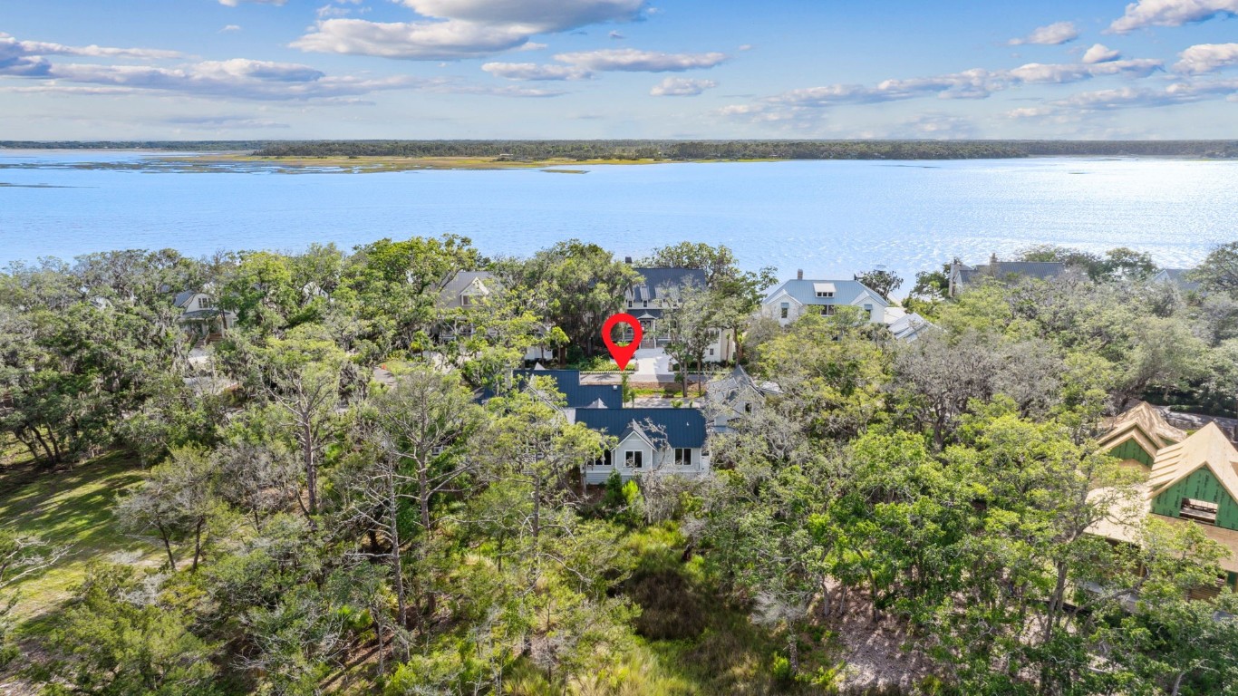 152 CRANE ISLAND DRIVE