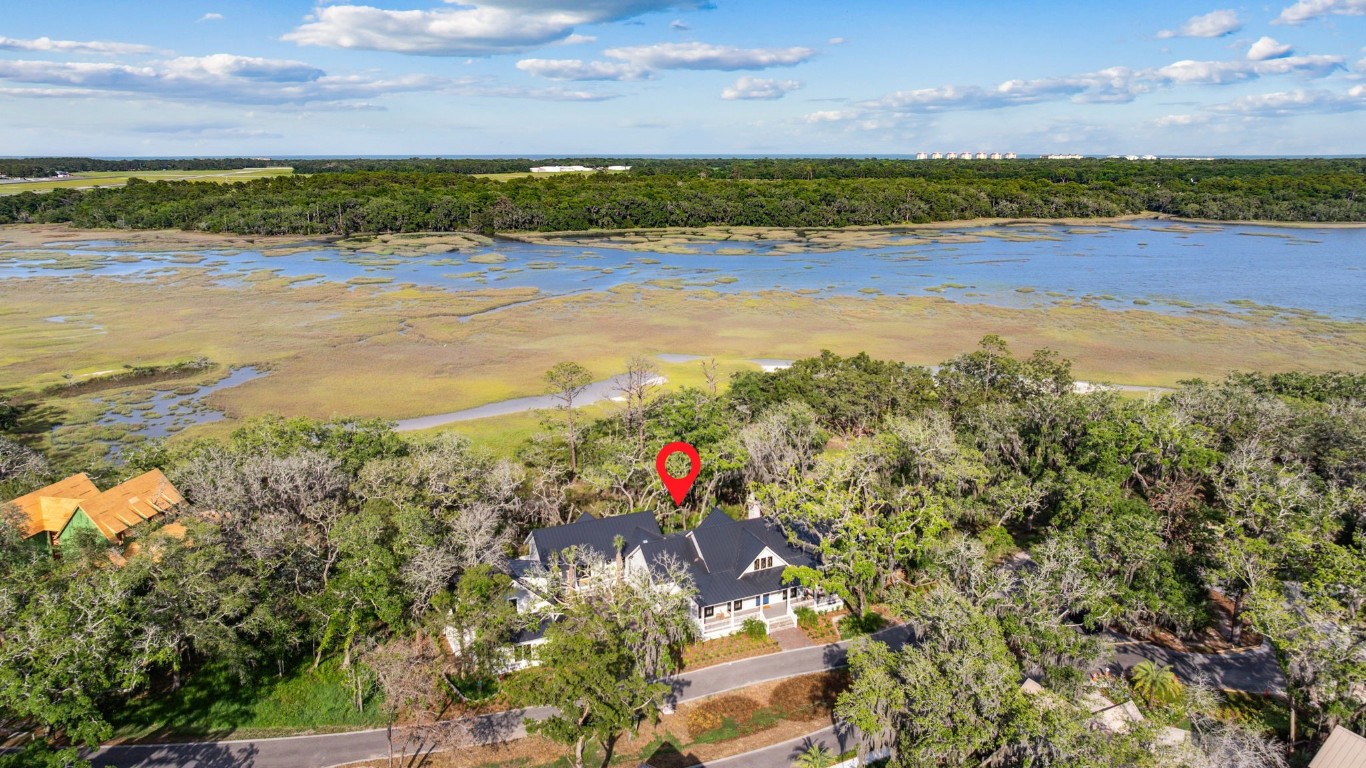 152 CRANE ISLAND DRIVE