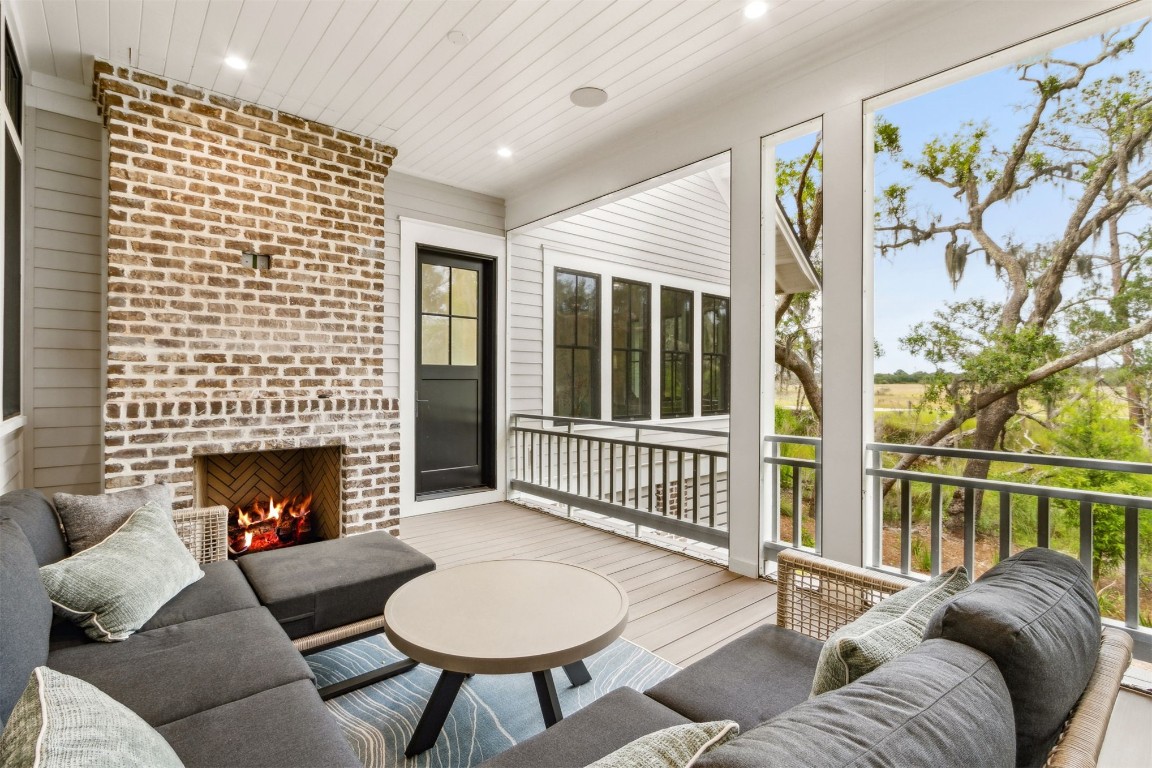 152 CRANE ISLAND DRIVE