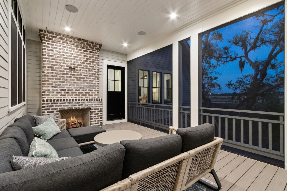 152 CRANE ISLAND DRIVE