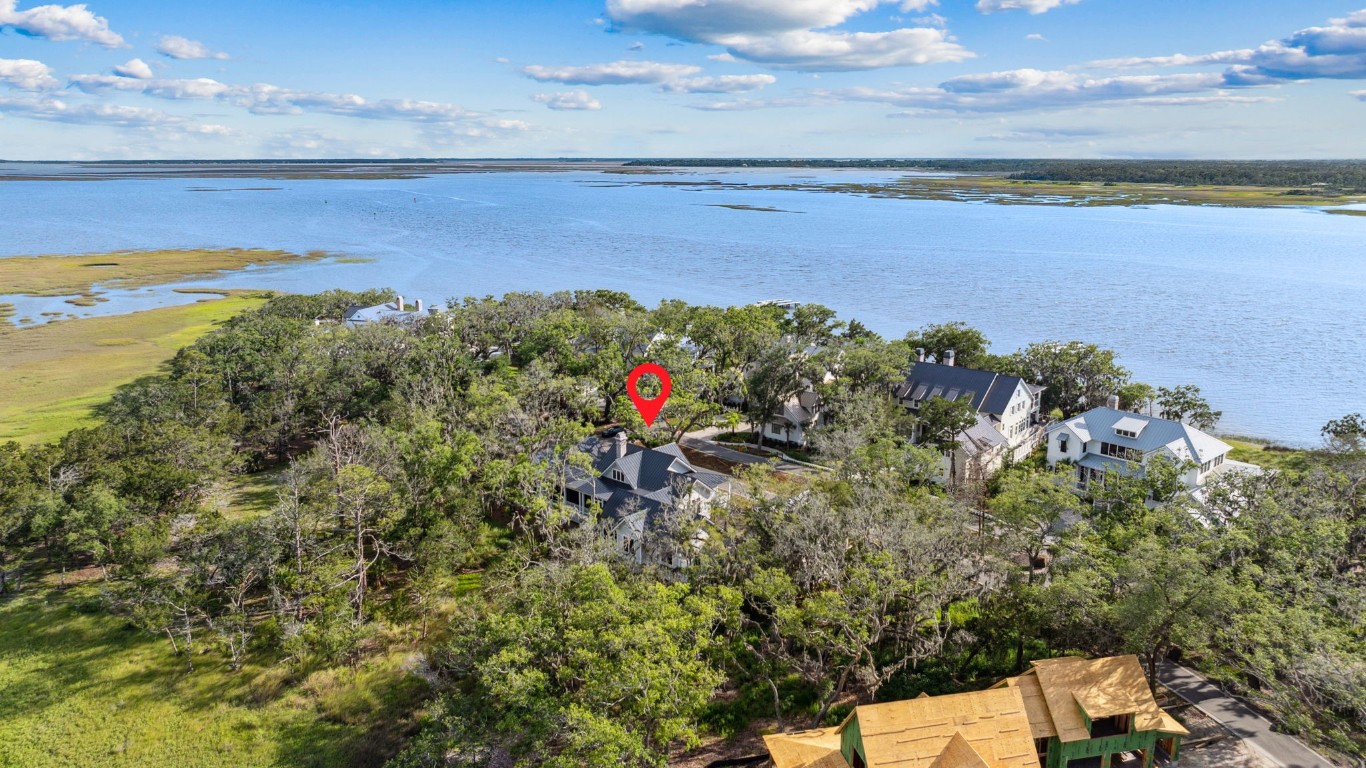 152 CRANE ISLAND DRIVE
