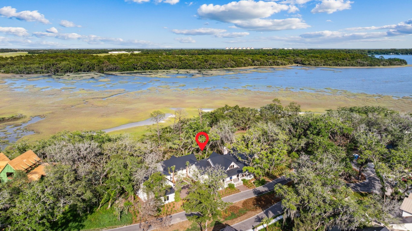 152 CRANE ISLAND DRIVE