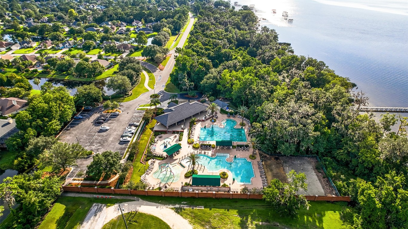 1720 CROSS PINES DRIVE