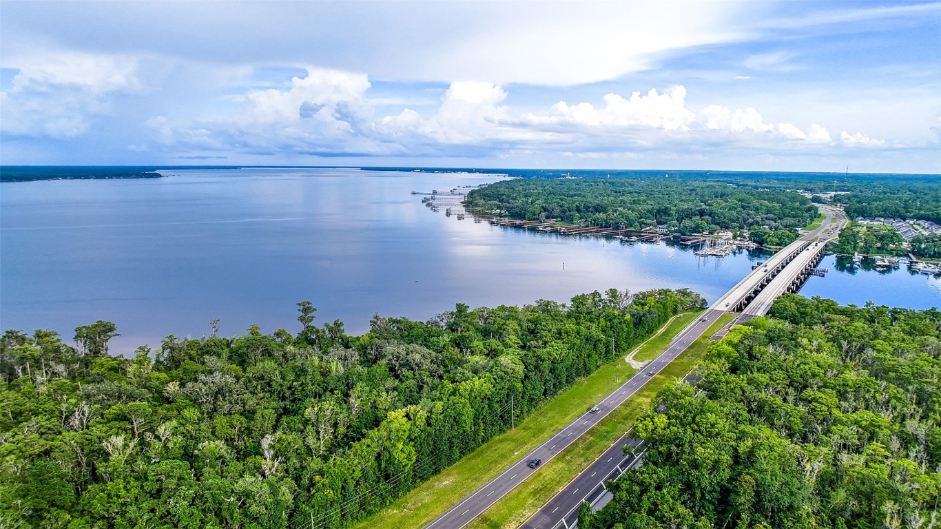 1720 CROSS PINES DRIVE