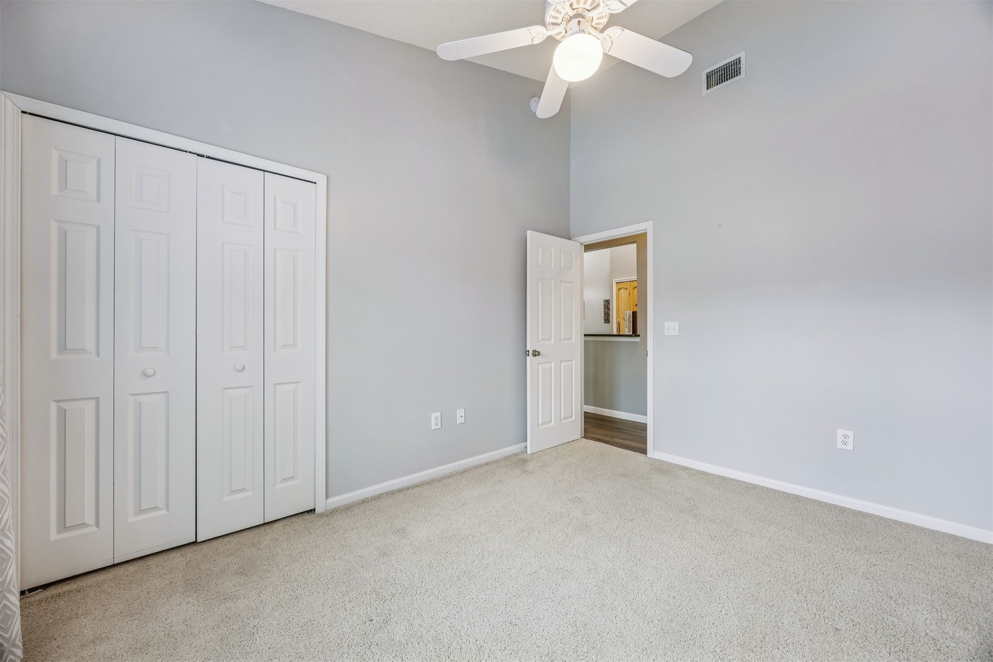 1601 NECTARINE STREET G8