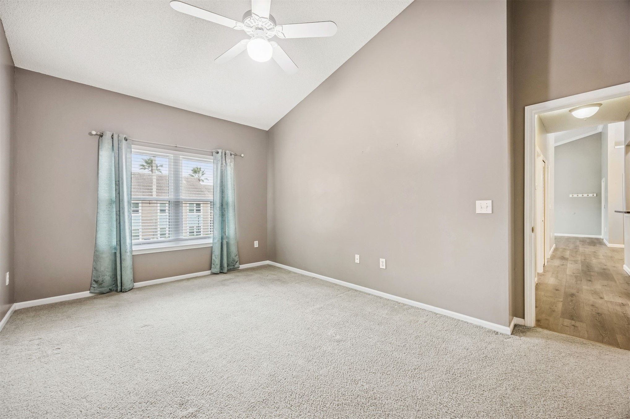 1601 NECTARINE STREET G8