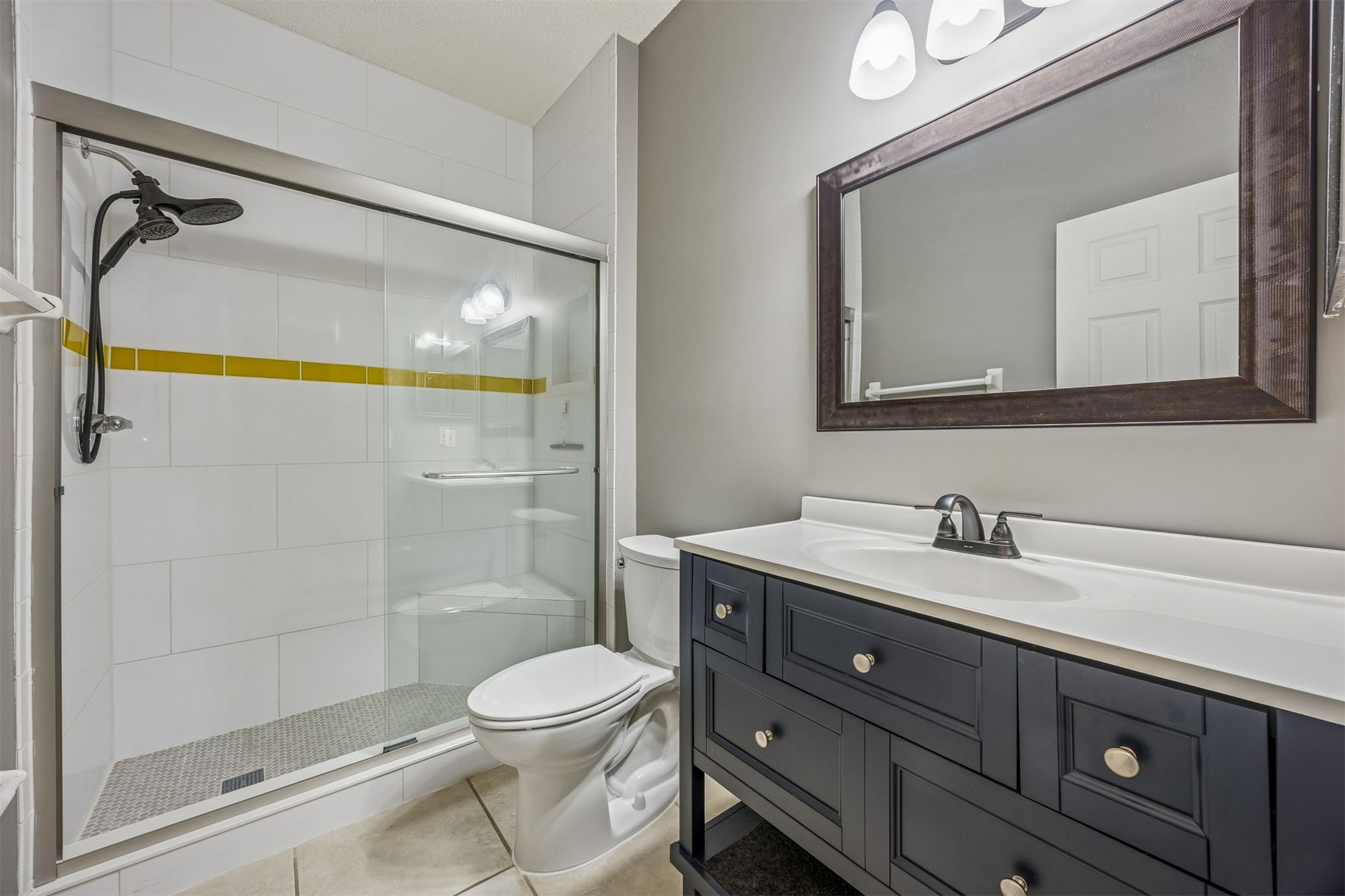 1601 NECTARINE STREET G8