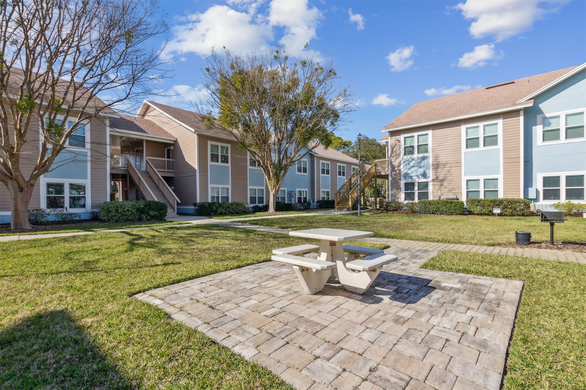 1601 NECTARINE STREET G8