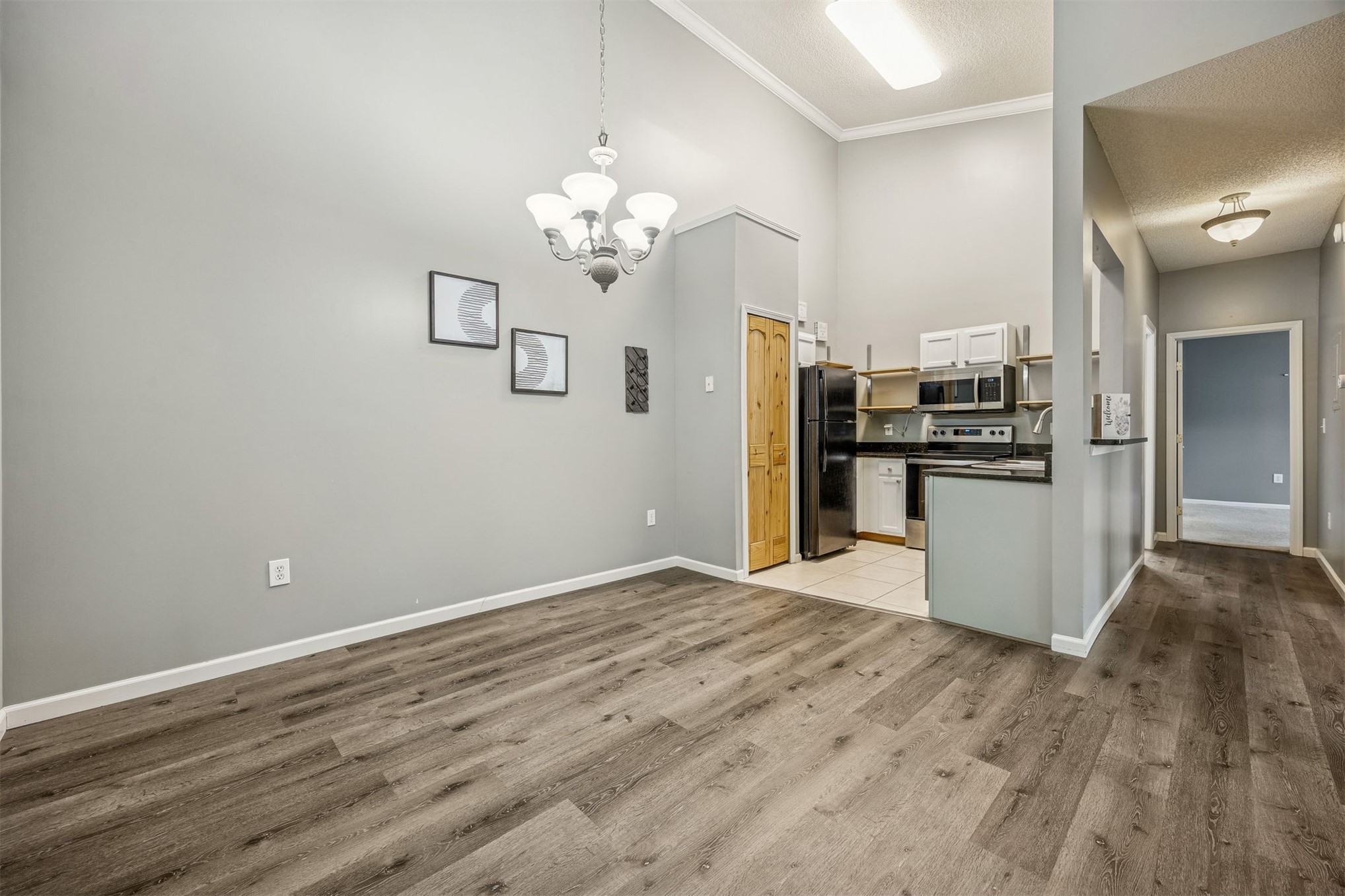 1601 NECTARINE STREET G8