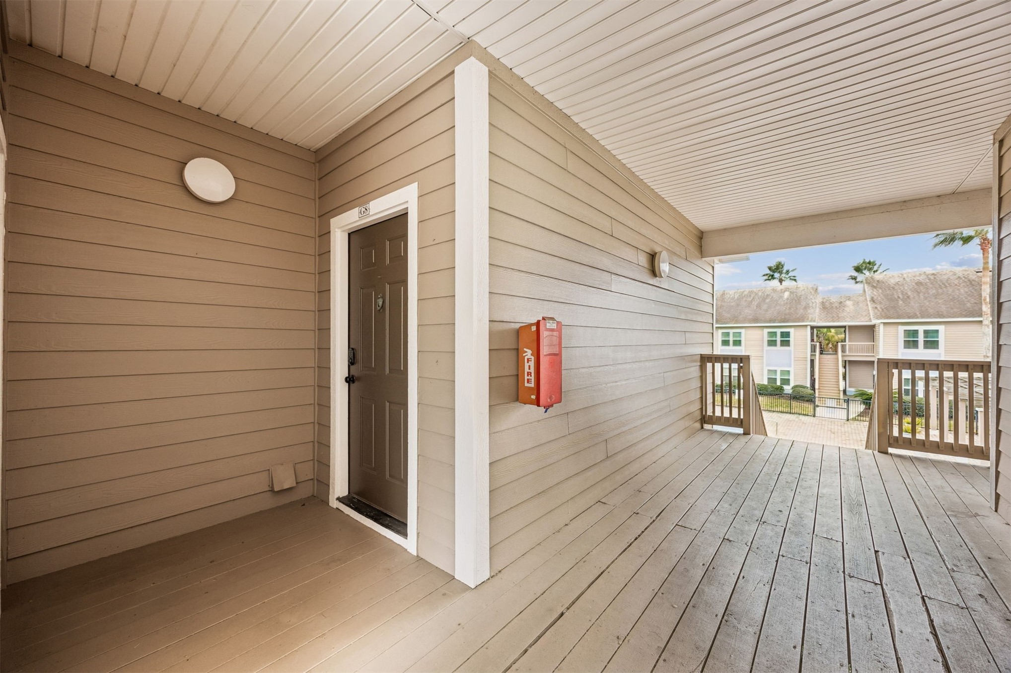 1601 NECTARINE STREET G8