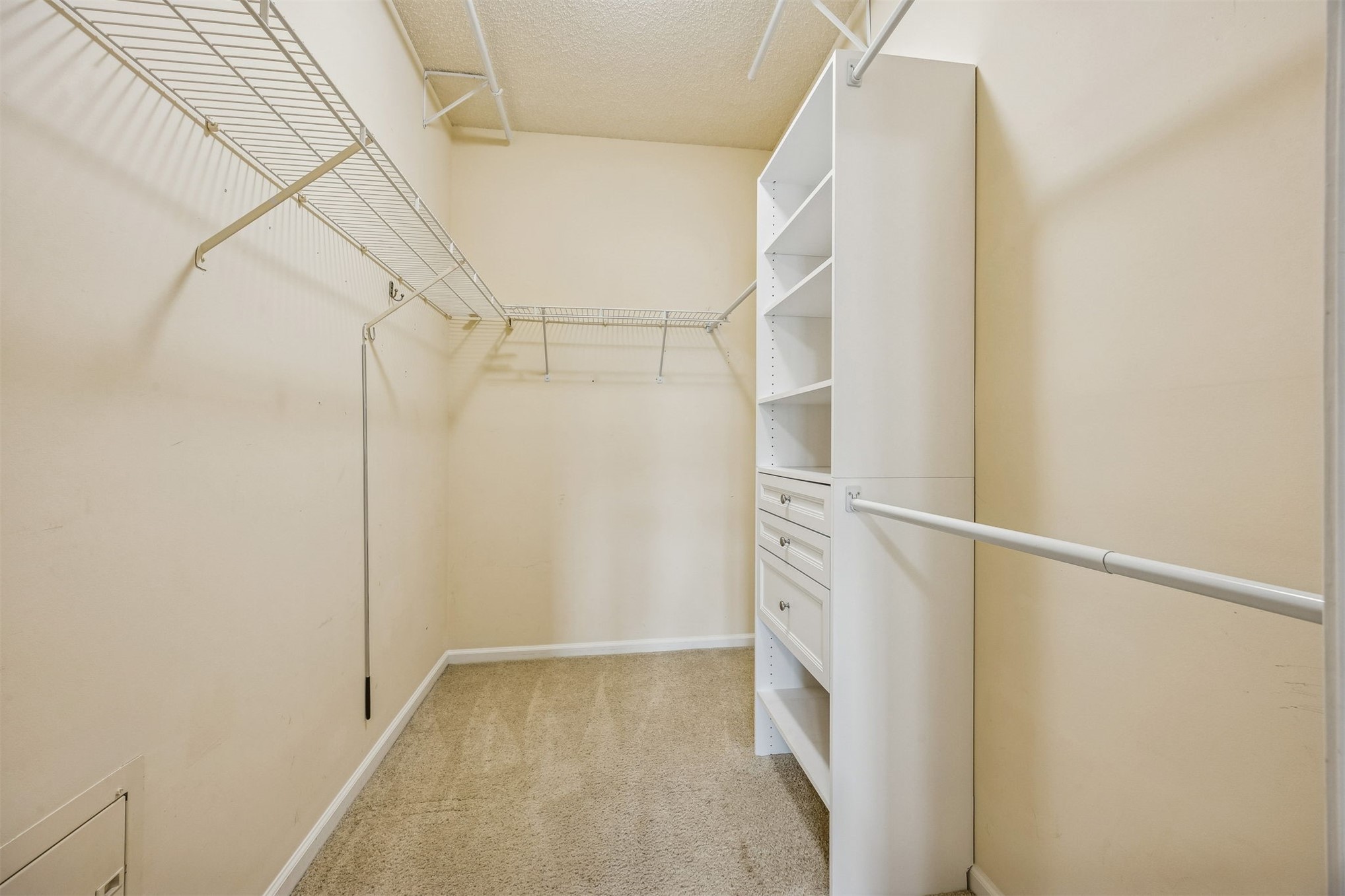 1601 NECTARINE STREET G8