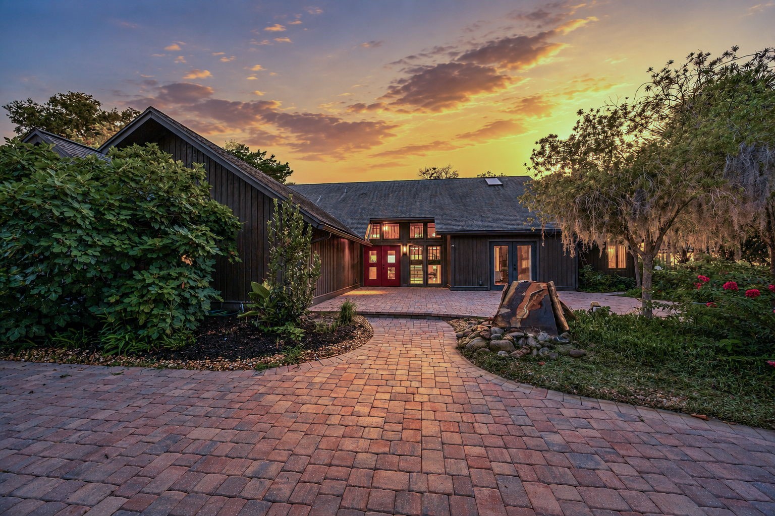 5425 FLORENCE POINT DRIVE