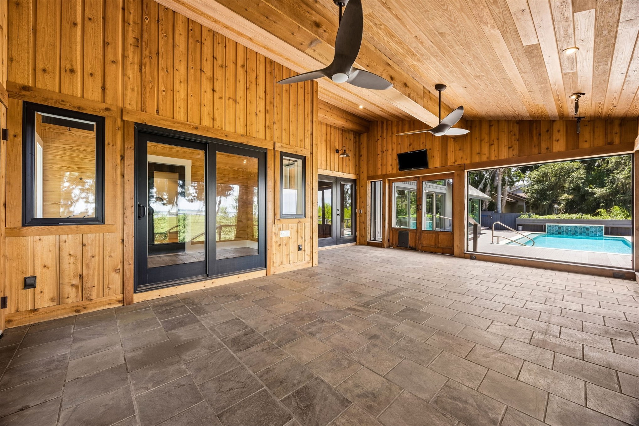 5425 FLORENCE POINT DRIVE
