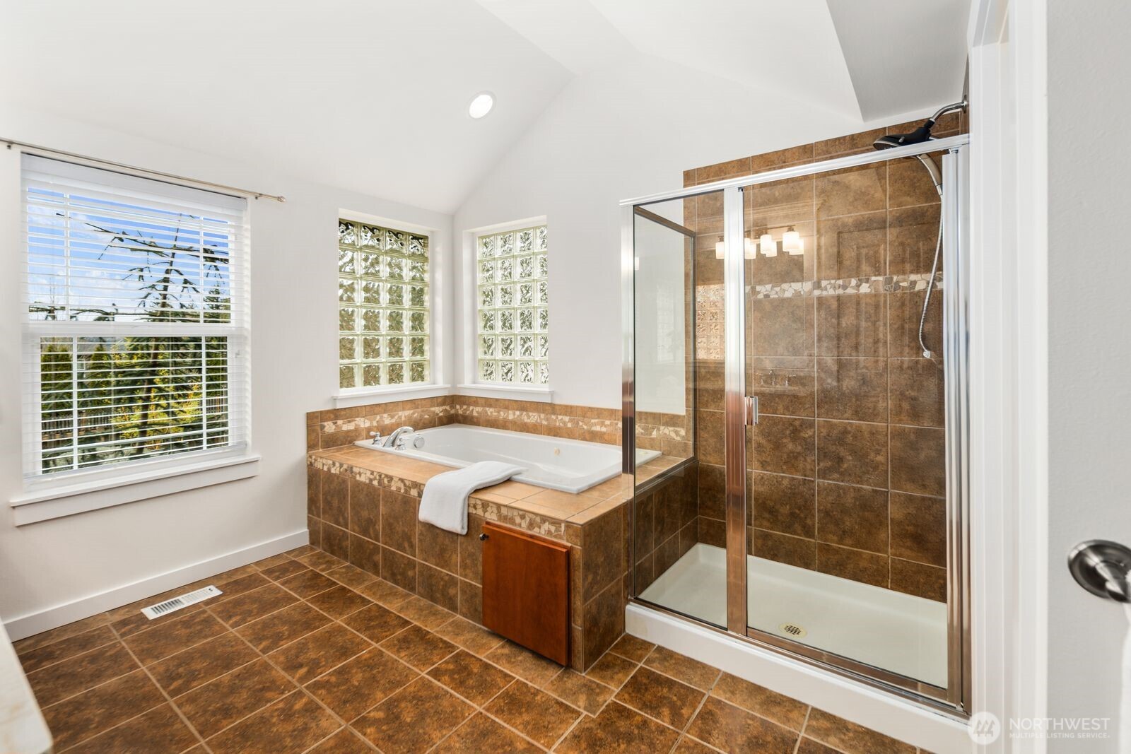 15223 273rd Drive NE