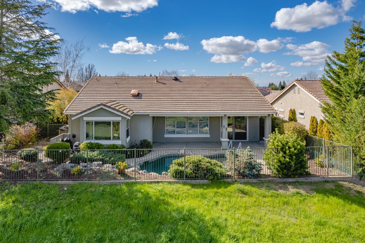 1800 Stone House Lane
