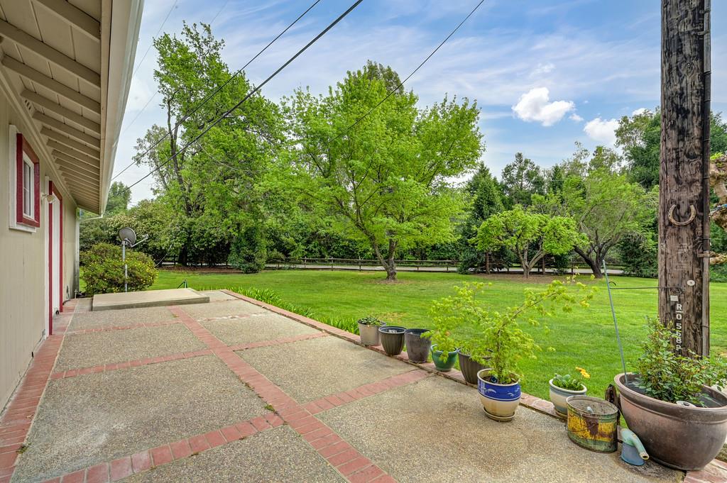 5682 Virginiatown Road