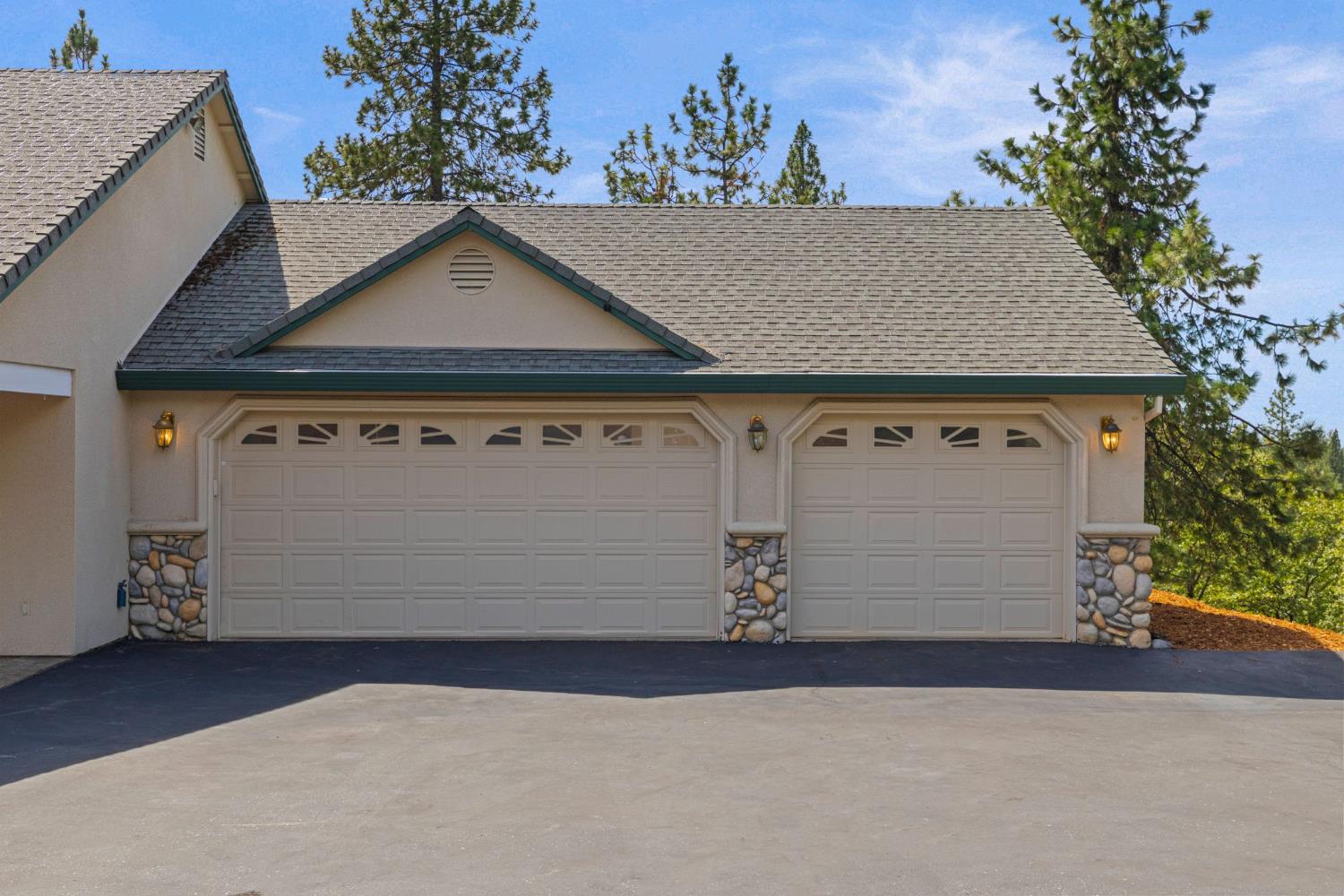 90 Edelweiss Lane