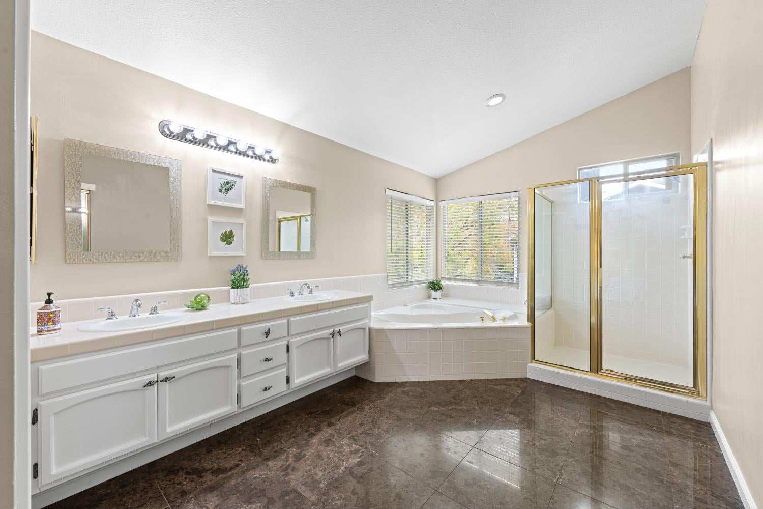 2316 Egret Court
