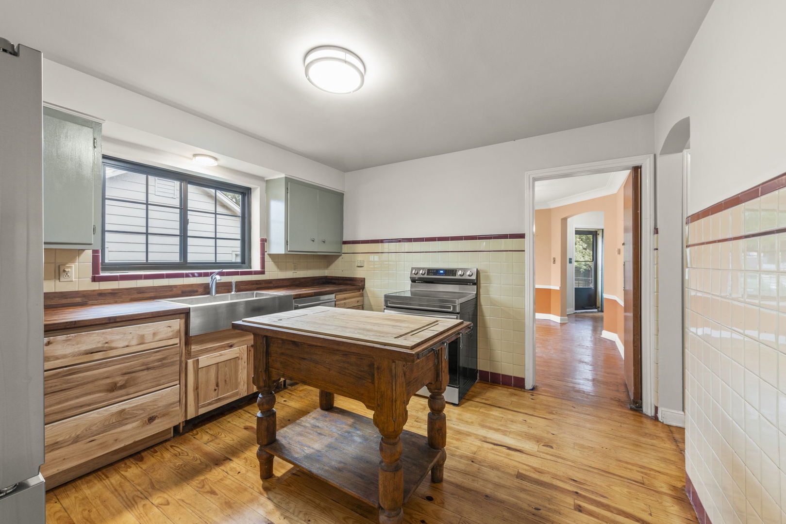 18021 Gottschalk Avenue