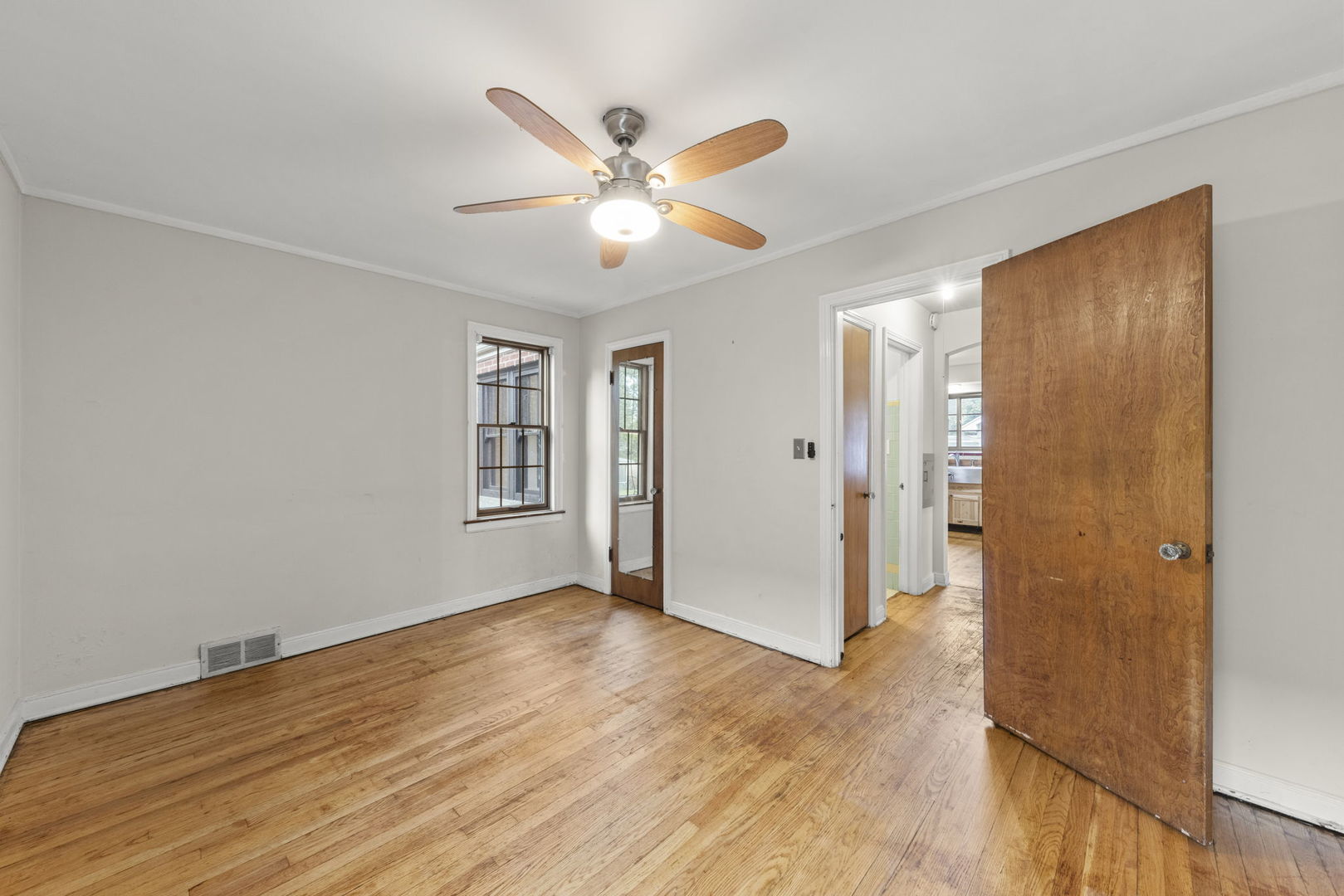 18021 Gottschalk Avenue