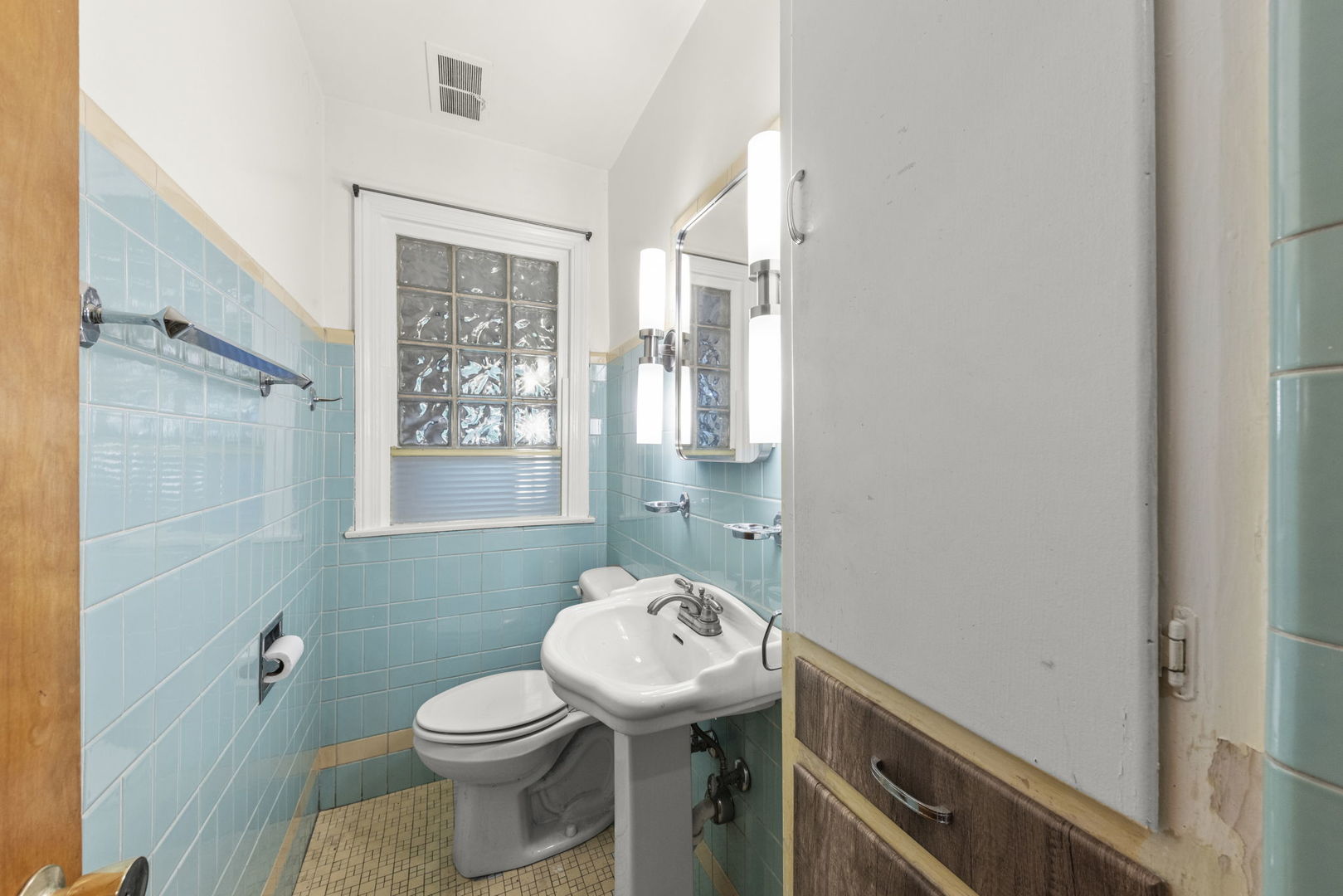 18021 Gottschalk Avenue