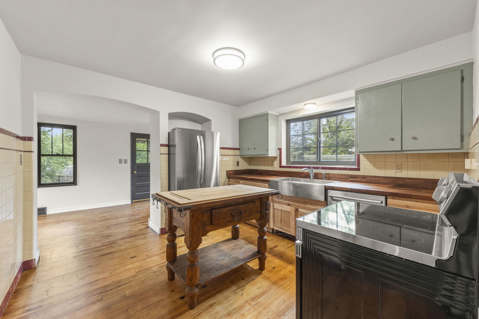 18021 Gottschalk Avenue
