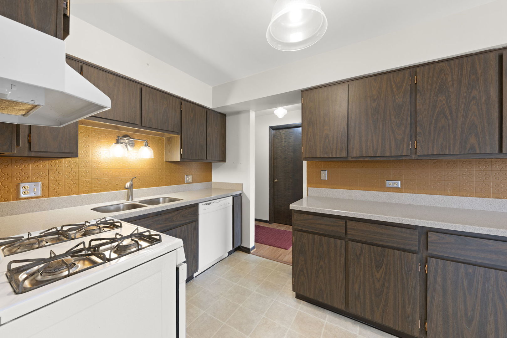 18223 Hart Drive Unit: 3B