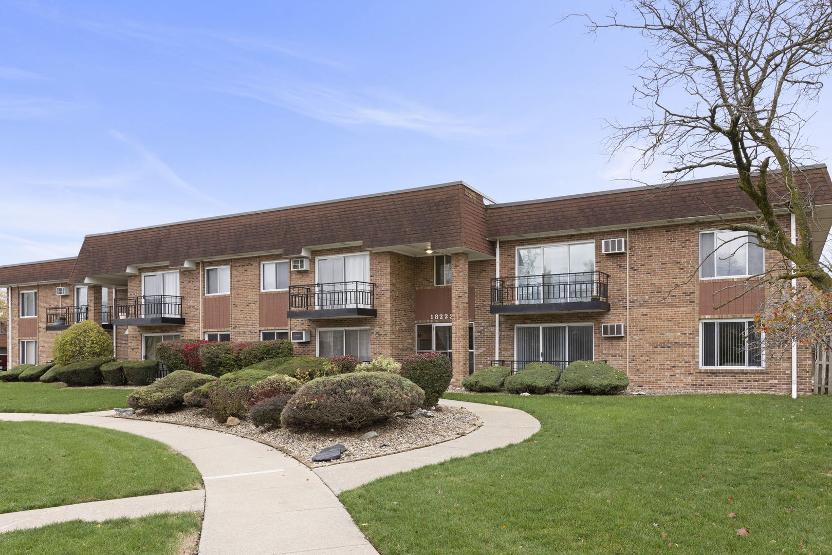 18223 Hart Drive Unit: 3B