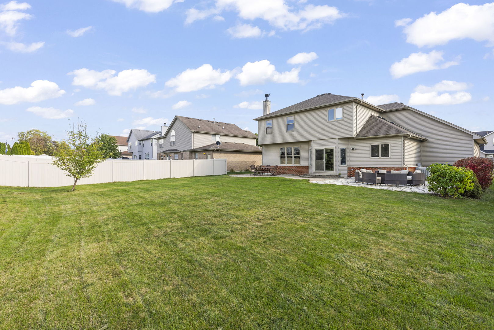 16444 Lakeside Drive