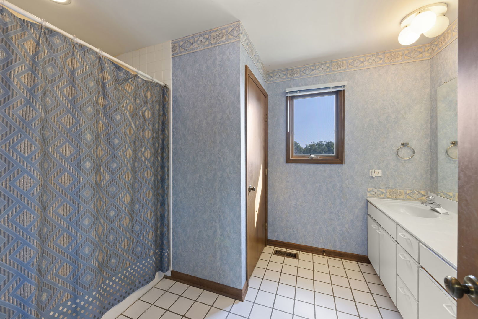 3043 Bonnie Brae